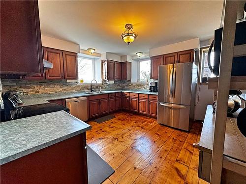 1750 Book Road W, Ancaster, ON - Indoor Photo Showing Kitchen With Double Sink