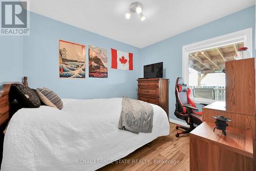 352 East 28Th St, Hamilton, ON - Indoor Photo Showing Bedroom