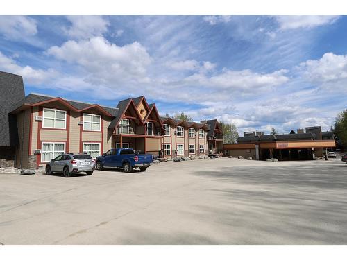 122/124 - 1051 Gerry Sorensen Way, Kimberley, BC - Outdoor With Facade