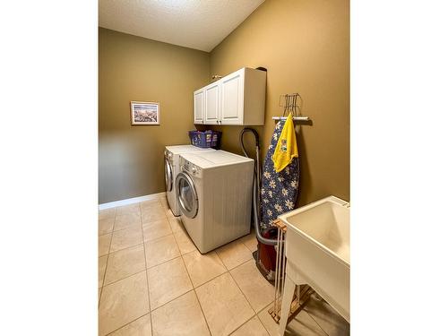 161 The Whins, Cranbrook, BC - Indoor Photo Showing Laundry Room