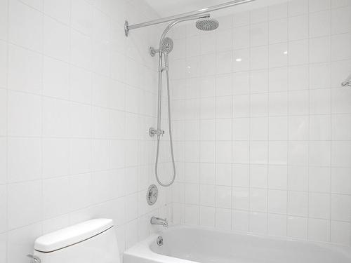 Bathroom - 715-3 Rue Westmount-Square, Westmount, QC - Indoor Photo Showing Bathroom