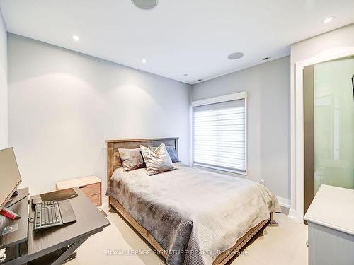 662 Willard Ave, Toronto, ON - Indoor Photo Showing Bedroom