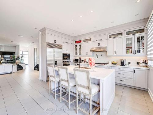 662 Willard Ave, Toronto, ON - Indoor Photo Showing Kitchen With Upgraded Kitchen