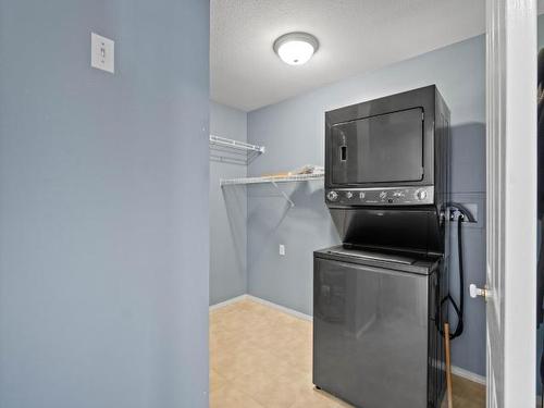 21-2655 Westsyde Rd, Kamloops, BC - Indoor Photo Showing Laundry Room