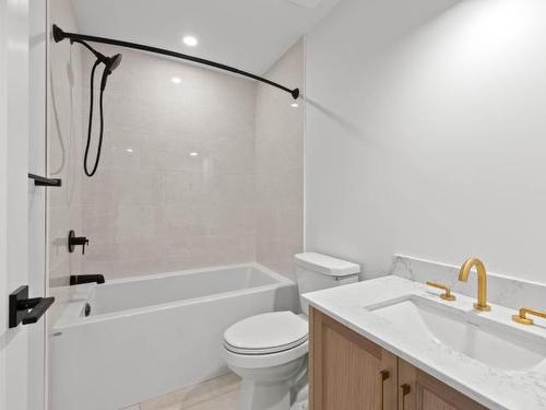 1291 Brechin Place, Kamloops, BC - Indoor Photo Showing Bathroom