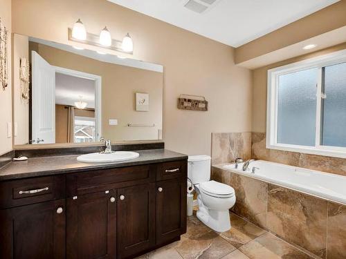 2656 Briarwood Ave, Kamloops, BC - Indoor Photo Showing Bathroom