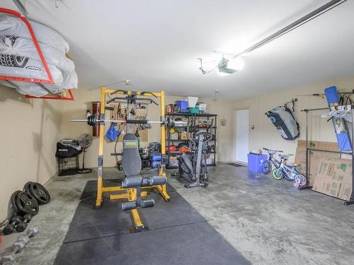2656 Briarwood Ave, Kamloops, BC - Indoor Photo Showing Garage
