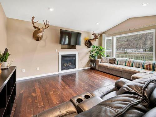 2656 Briarwood Ave, Kamloops, BC - Indoor Photo Showing Living Room With Fireplace