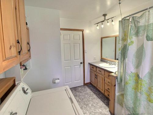 Salle de bains - 552 3E Avenue E., Amos, QC - Indoor Photo Showing Bathroom