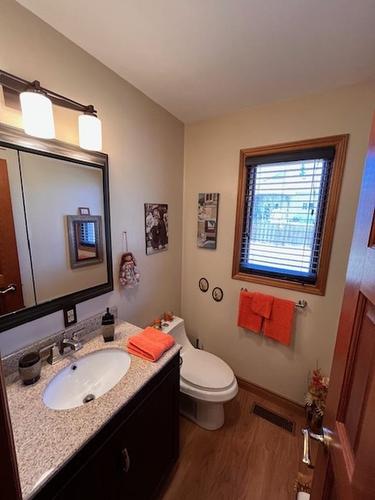 131 Woodcrest Drive, Longlac, ON - Indoor Photo Showing Bathroom