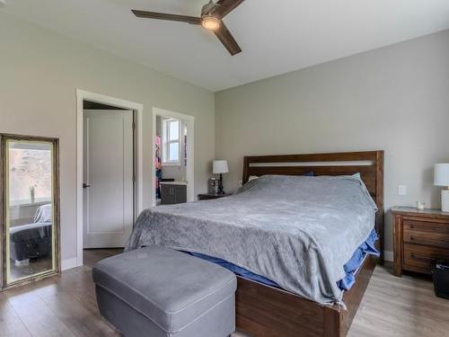 4312 Wilkinson Street, Cache Creek, BC - Indoor Photo Showing Bedroom