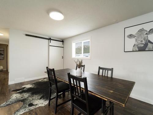 1229 Decamillis Road, Kamloops, BC - Indoor Photo Showing Dining Room