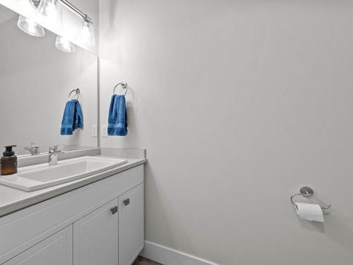 2228 Doubletree Cres, Kamloops, BC - Indoor Photo Showing Bathroom