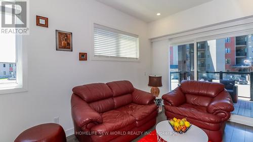 #202 -10 Beausoleil Lane, Blue Mountains, ON - Indoor Photo Showing Living Room