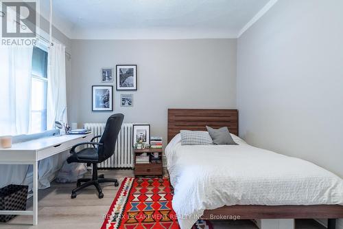 225 Queen Street S, Hamilton, ON - Indoor Photo Showing Bedroom