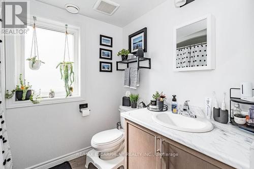 640 Wagner Street, Gravenhurst, ON - Indoor Photo Showing Bathroom