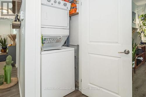 640 Wagner Street, Gravenhurst, ON - Indoor Photo Showing Laundry Room