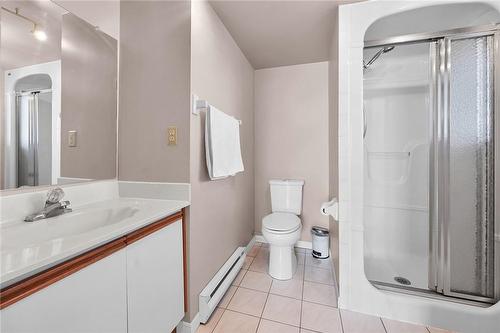 99 Donn Avenue|Unit #605, Stoney Creek, ON - Indoor Photo Showing Bathroom