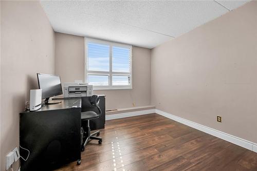 99 Donn Avenue|Unit #605, Stoney Creek, ON - Indoor Photo Showing Office