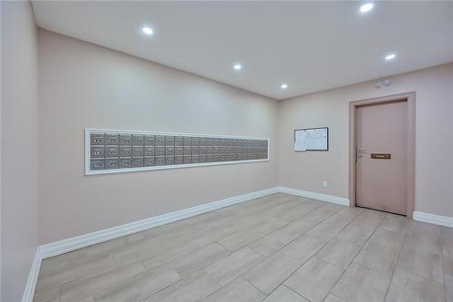 99 Donn Avenue|Unit #605, Stoney Creek, ON - Indoor Photo Showing Other Room