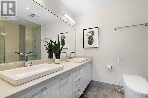 #701 -3 Southvale Dr, Toronto, ON - Indoor Photo Showing Bathroom