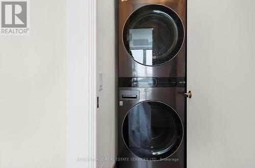 #701 -3 Southvale Dr, Toronto, ON - Indoor Photo Showing Laundry Room