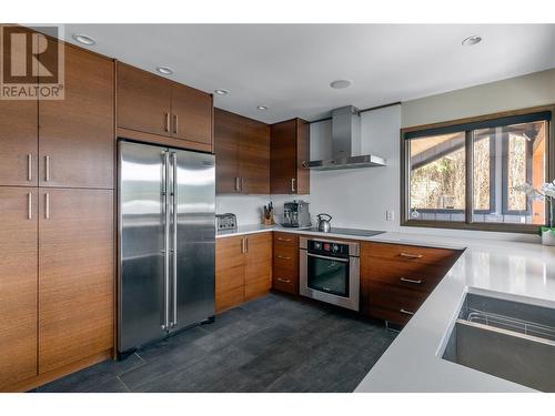 8200 Squilax Anglemont Road Unit# #7, Anglemont, BC - Indoor Photo Showing Kitchen