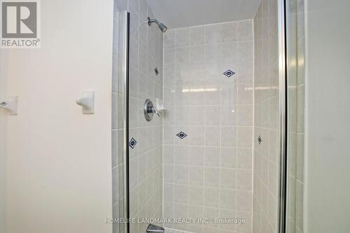 #1011 -8 Hillcrest Ave, Toronto, ON - Indoor Photo Showing Bathroom