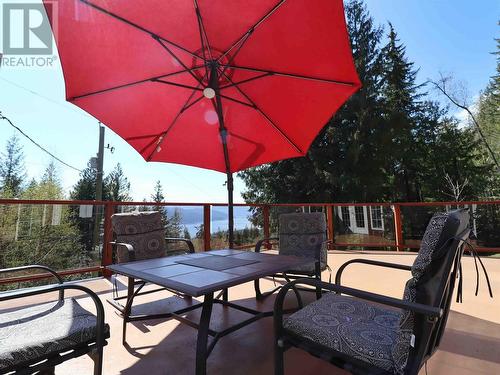 7673 Queest Road, Anglemont, BC - Outdoor With Deck Patio Veranda