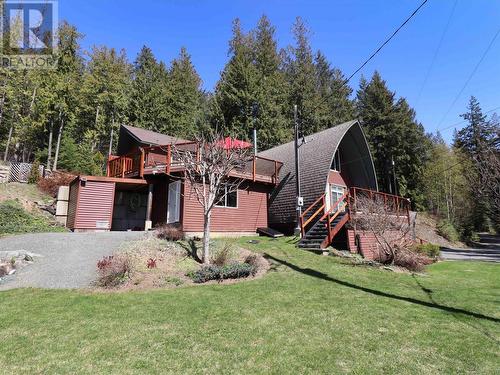 7673 Queest Road, Anglemont, BC - Outdoor