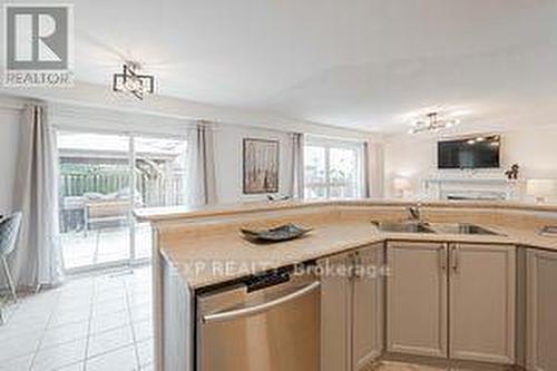 107 Grist Mill Dr, Halton Hills, ON - Indoor Photo Showing Kitchen With Double Sink