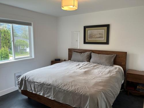 756 10Th Avenue, Castlegar, BC - Indoor Photo Showing Bedroom
