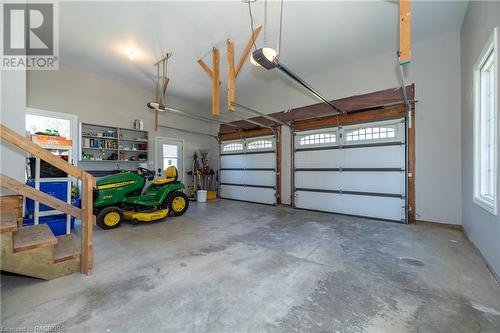 084552 Sideroad 6, Bognor, ON - Indoor Photo Showing Garage