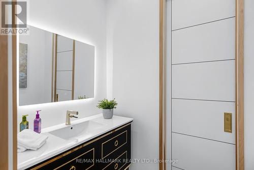 957 Dormer Street, Mississauga, ON - Indoor Photo Showing Bathroom