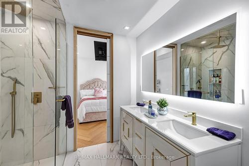 957 Dormer Street, Mississauga, ON - Indoor Photo Showing Bathroom
