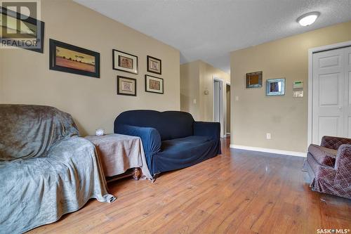 9 Paynter Crescent, Regina, SK - Indoor Photo Showing Living Room