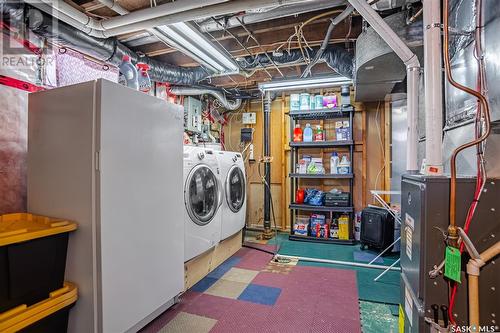 2338 Dufferin Avenue, Saskatoon, SK - Indoor Photo Showing Laundry Room