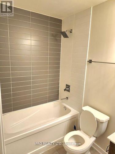 1402 - 4011 Brickstone Mews, Mississauga, ON - Indoor Photo Showing Bathroom