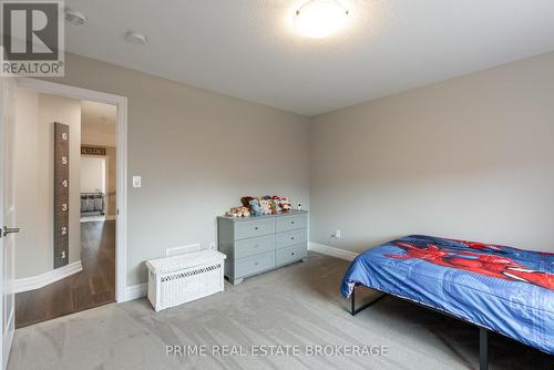 2338 Constance Ave, London, ON - Indoor Photo Showing Bedroom
