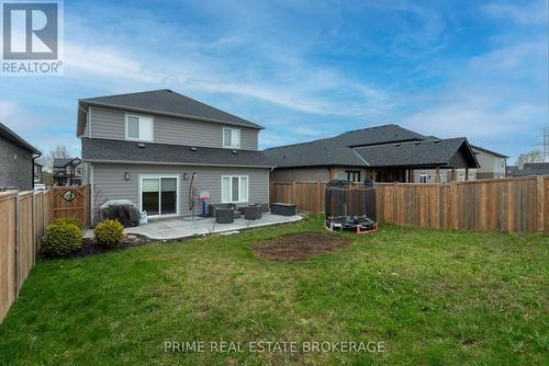 2338 Constance Ave, London, ON - Outdoor
