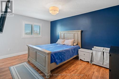4342 Henry Avenue, Lincoln, ON - Indoor Photo Showing Bedroom