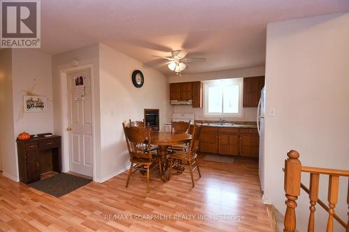 37 Anthony St, Hamilton, ON - Indoor Photo Showing Dining Room