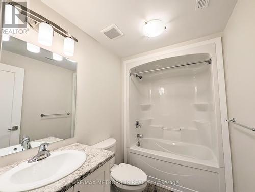 28 Keba Cres, Tillsonburg, ON - Indoor Photo Showing Bathroom