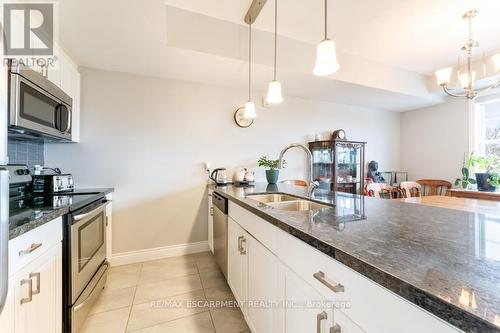 #304 -67 Haddington St, Haldimand, ON - Indoor Photo Showing Kitchen With Double Sink With Upgraded Kitchen