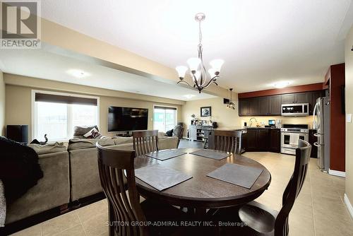 294 Pinehill Dr, Hamilton, ON - Indoor Photo Showing Dining Room