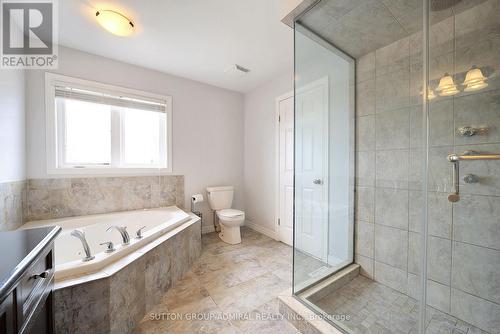 294 Pinehill Dr, Hamilton, ON - Indoor Photo Showing Bathroom