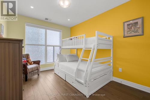 #610 -1878 Gordon St, Guelph, ON - Indoor Photo Showing Bedroom