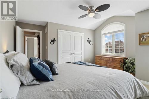 9105 White Oak Ave, Niagara-On-The-Lake, ON - Indoor Photo Showing Bedroom