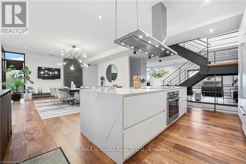 25 Kenmir Avenue, Niagara-On-The-Lake, ON - Indoor Photo Showing Kitchen
