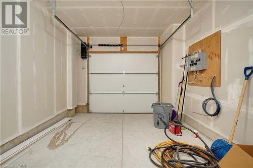 40 Bastien Street Unit# 11, Cambridge, ON - Indoor Photo Showing Garage